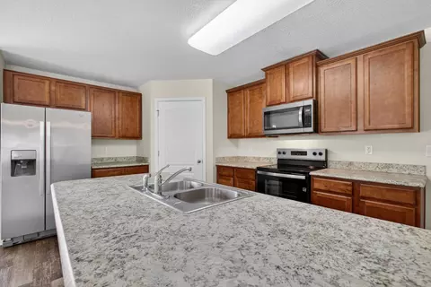 Kitchen - 32 Green Palm Ct, Saint Augustine, FL 32086 photo 4 of 5