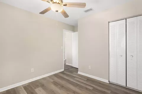 Bedroom - 207 9th St, Saint Augustine, FL 32080 photo 3 of 10