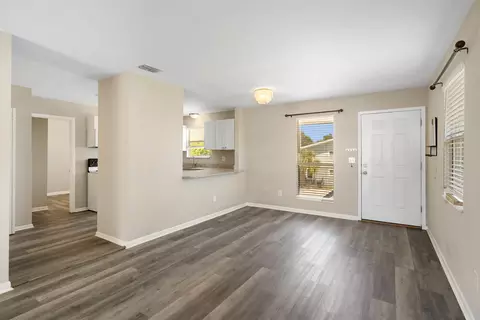 Living - 207 9th St, Saint Augustine, FL 32080 photo 1 of 9