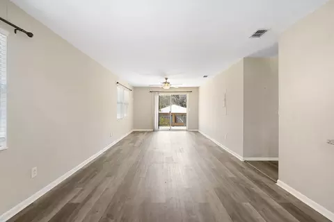 Living - 207 9th St, Saint Augustine, FL 32080 photo 2 of 9