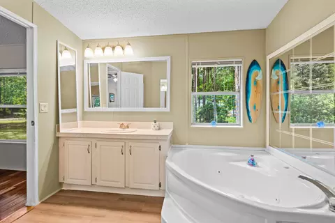 Bath - 2130 Carter Rd, Saint Augustine, FL 32084 photo 3 of 7