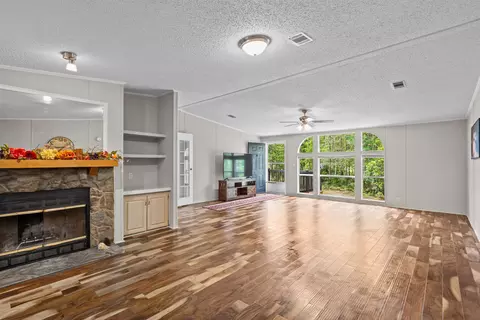 Living - 2130 Carter Rd, Saint Augustine, FL 32084 photo 5 of 9