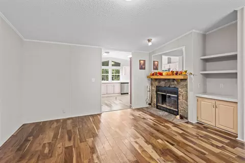 Living - 2130 Carter Rd, Saint Augustine, FL 32084 photo 6 of 9