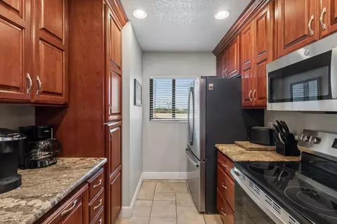 Kitchen - 6100 S A1a #417, Saint Augustine, FL 32080 photo 4 of 5