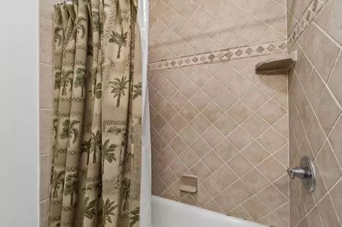 Bath - 6100 S A1a #417, Saint Augustine, FL 32080 photo 3 of 7