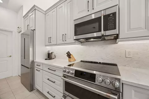 Kitchen - 789 El Vergel Ln, Saint Augustine, FL 32080 photo 3 of 5