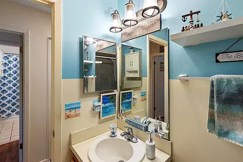 Bath - 28 Catalonia Ct, Saint Augustine, FL 32086 photo 3 of 3