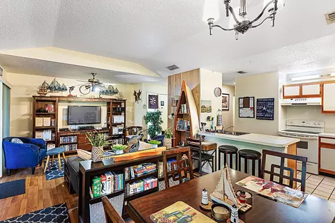 Living - 28 Catalonia Ct, Saint Augustine, FL 32086 photo 4 of 5