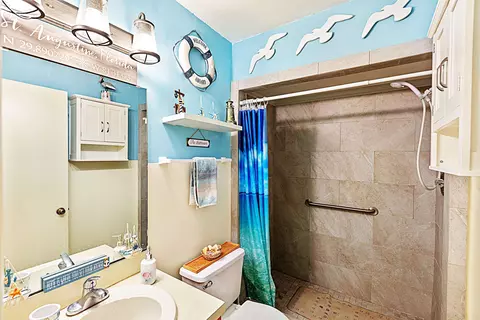 Bath - 28 Catalonia Ct, Saint Augustine, FL 32086 photo 2 of 3