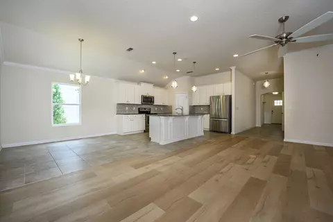 Living - 772 Pullman Cir, Saint Augustine, FL 32084 photo 3 of 4