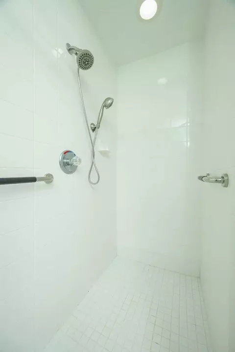 Bath - 1700 Prestwick Pl, Saint Augustine, FL 32086 photo 3 of 6