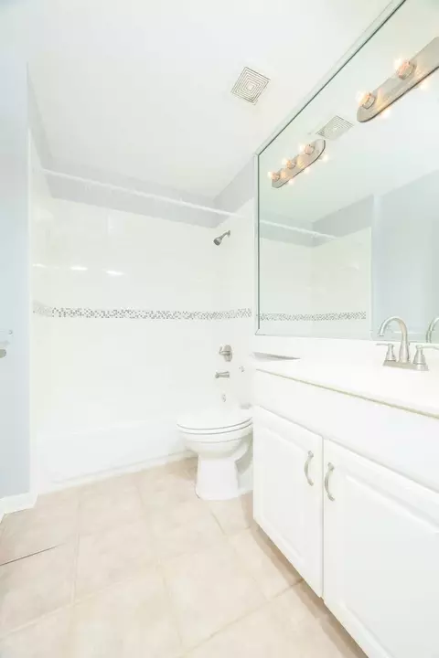 Bath - 1700 Prestwick Pl, Saint Augustine, FL 32086 photo 6 of 6