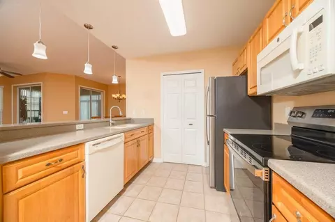 Kitchen - 1700 Prestwick Pl, Saint Augustine, FL 32086 photo 1 of 4