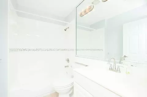 Bath - 1700 Prestwick Pl, Saint Augustine, FL 32086 photo 5 of 6