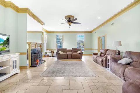 Living - 40 Willow Dr, Saint Augustine Beach, FL 32080 photo 4 of 6
