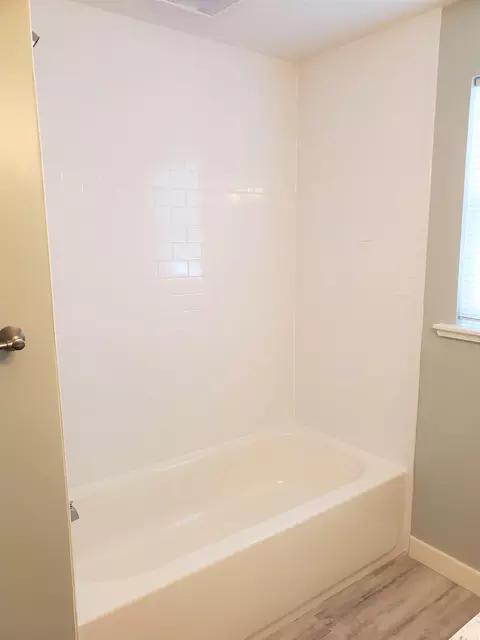 Bath - 105 Beachcomber Way, Saint Augustine, FL 32084 photo 2 of 6