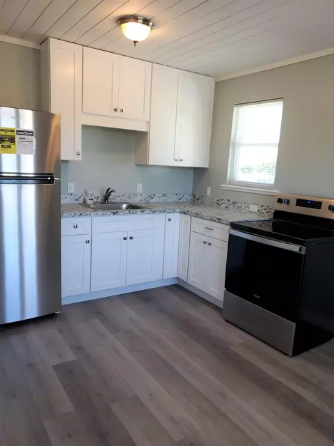 Kitchen - 105 Beachcomber Way, Saint Augustine, FL 32084 photo 2 of 3