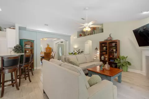 Living - 2100 Marsh Hen Ct, Saint Augustine, FL 32084 photo 2 of 2