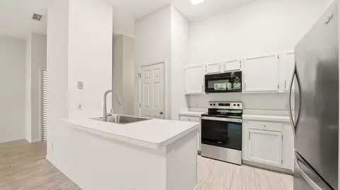 Kitchen - 32 Navarra Ct, Saint Augustine, FL 32086 photo 1 of 3