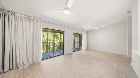 Living - 32 Navarra Ct, Saint Augustine, FL 32086 photo 2 of 7