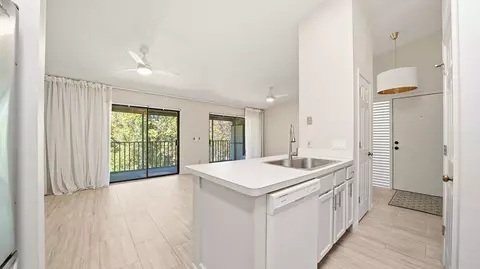 Living - 32 Navarra Ct, Saint Augustine, FL 32086 photo 4 of 6