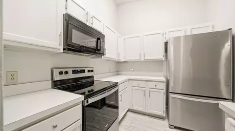 Kitchen - 32 Navarra Ct, Saint Augustine, FL 32086 photo 2 of 3