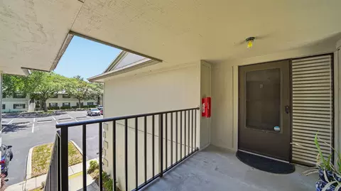 Exterior - 32 Navarra Ct, Saint Augustine, FL 32086 photo 2 of 8