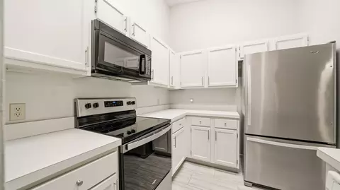 Kitchen - 32 Navarra Ct, Saint Augustine, FL 32086 photo 2 of 3