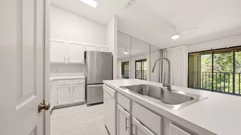 Kitchen - 32 Navarra Ct, Saint Augustine, FL 32086 photo 3 of 3
