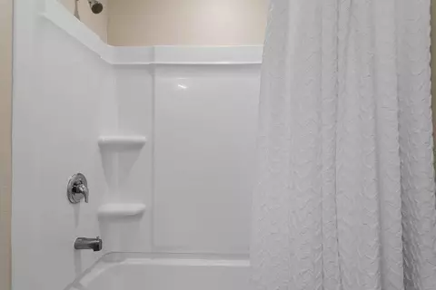 Bath - 251 Mustard Hill Ct, Saint Augustine, FL 32086 photo 3 of 3