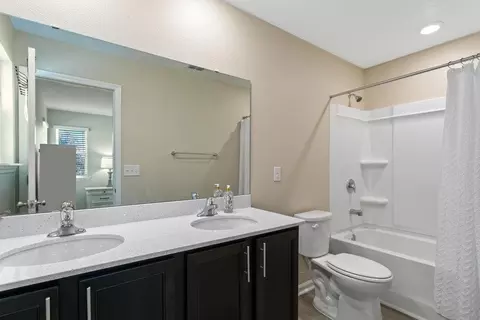 Bath - 251 Mustard Hill Ct, Saint Augustine, FL 32086 photo 2 of 3