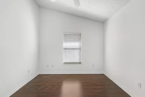 Bedroom - 444 Mango Cir, Saint Augustine, FL 32095 photo 6 of 7
