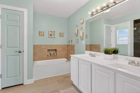 Bath - 639 Aleida Dr, Saint Augustine, FL 32086 photo 1 of 4