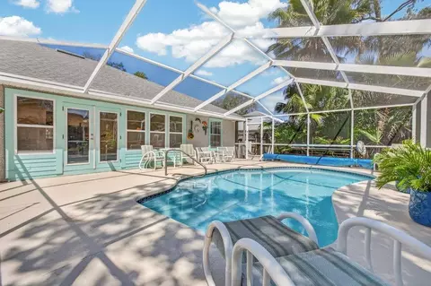 Exterior - 639 Aleida Dr, Saint Augustine, FL 32086 photo 6 of 12