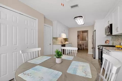 Kitchen - 639 Aleida Dr, Saint Augustine, FL 32086 photo 5 of 5