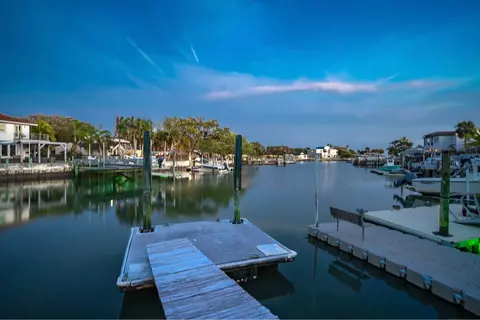 View/Area - 107 Dolphin Dr, Saint Augustine, FL 32080 photo 5 of 7