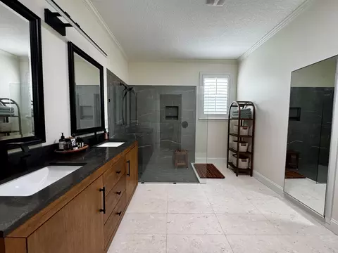 Bath - 784 Tides End, Saint Augustine Beach, FL 32080 photo 2 of 6