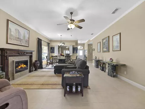 Living - 804 Doral Ct, Saint Augustine, FL 32080 photo 2 of 4