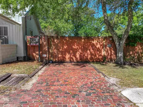 Exterior - 86 Masters Dr, Saint Augustine, FL 32084 photo 5 of 14