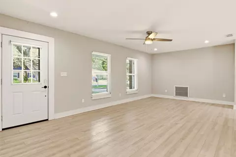 Living - 415 Gerona Rd, Saint Augustine, FL 32086 photo 3 of 6