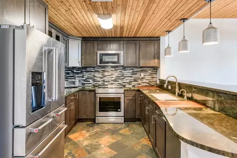 Kitchen - 3222 Harbor Dr, Saint Augustine, FL 32084 photo 4 of 4