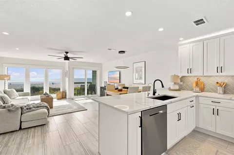 Kitchen - 2 10th St #4, Saint Augustine, FL 32080 photo 1 of 4