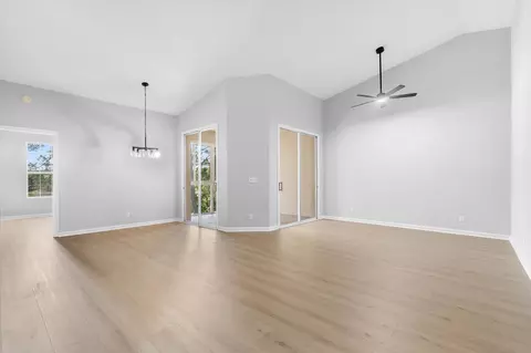 Living - 1109 Royal Troon Ln, Saint Augustine, FL 32086 photo 2 of 5
