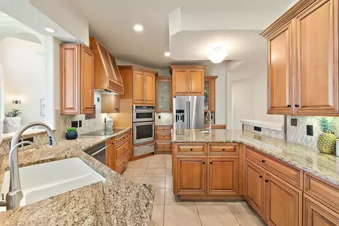 Kitchen - 505 Turnberry Ln, Saint Augustine, FL 32080 photo 2 of 4