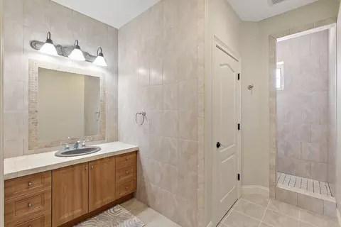 Bath - 505 Turnberry Ln, Saint Augustine, FL 32080 photo 5 of 8