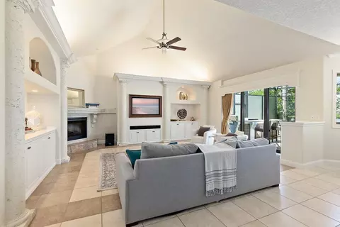 Living - 505 Turnberry Ln, Saint Augustine, FL 32080 photo 7 of 11