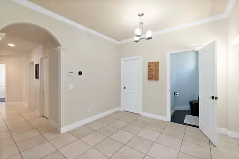 Entry Way - 505 Turnberry Ln, Saint Augustine, FL 32080 photo 2 of 9