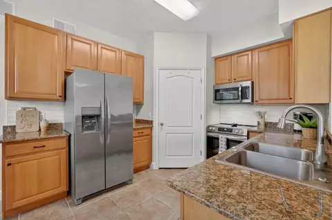Kitchen - 621 Shores Blvd, Saint Augustine, FL 32086 photo 4 of 4