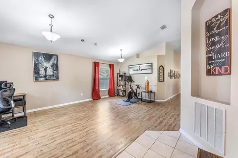 Entry Way - 2479 Winchester Ln, Saint Augustine, FL 32092 photo 2 of 5
