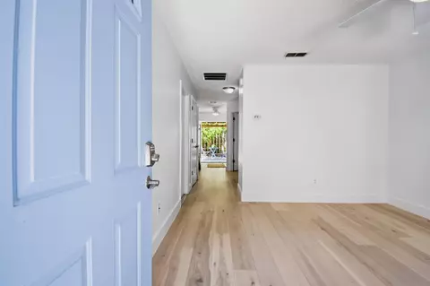 Entry Way - 19 Lockhart Ln, Saint Augustine, FL 32080 photo 3 of 3